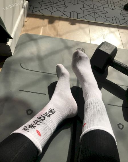 舔舔的女人_720手机在线看