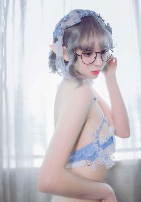 男人亲嘴脱内衣内裤视频_超清高清迅雷在线观看
